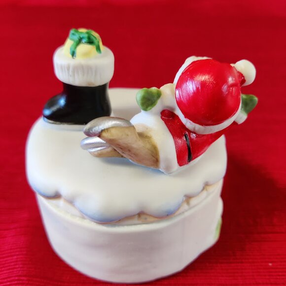 Vintage HOMCO Ice Skating Bear Trinket Box w/ Boot #8904 Home Interior - Picture 4 of 8